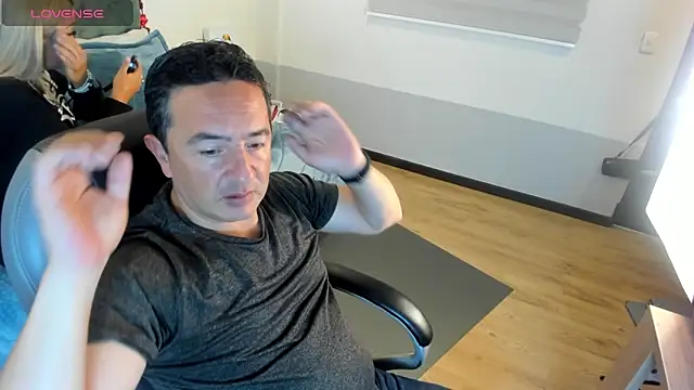 Sam and molly  online show from 02.14.25