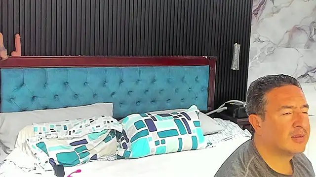 Sam and molly  online show from 10.08.25