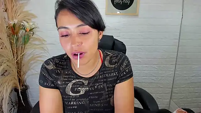 Snapshot of Aisha_09 chatting on 02.03.25 Aisha 09 online show from 02.03.25