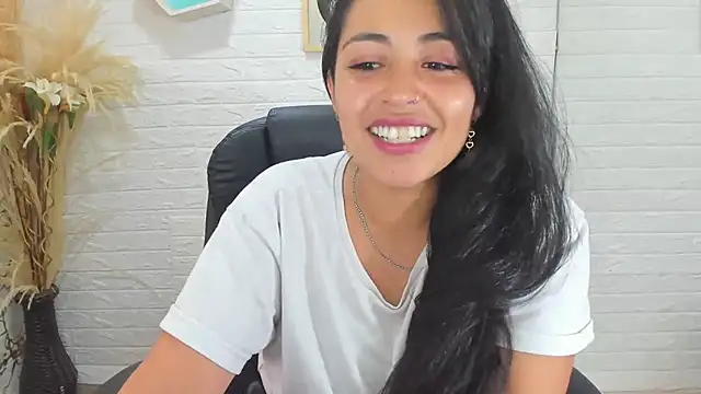 Snapshot of Aisha_09 chatting on 02.23.25 Aisha 09 online show from 02.23.25