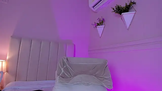 Snapshot of _bianca_18 chatting on 01.20.25 bianca 18 online show from 01.20.25