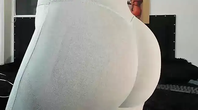 Snapshot of doll_celeste20 chatting on 01.15.25 doll celeste20 online show from 01.15.25