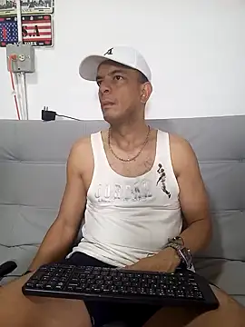 latinmartin73 online show from 02.13.25