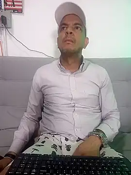 latinmartin73 online show from 02.19.25