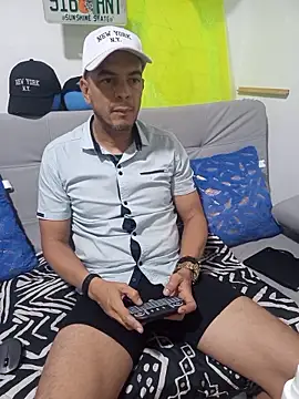 latinmartin73 online show from 10.16.25