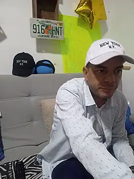 latinmartin73 online show from 10.17.25