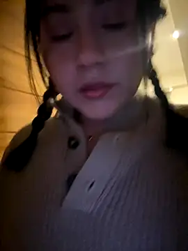 Snapshot of kittyfresita chatting on 09.24.25 kittyfresita online show from 09.24.25