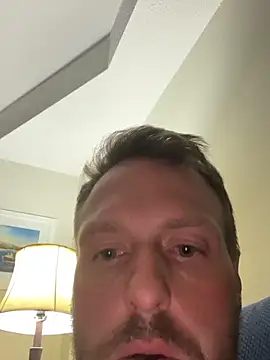 Snapshot of ScarletCeiling87 chatting on 10.30.25 ScarletCeiling87 online show from 10.30.25