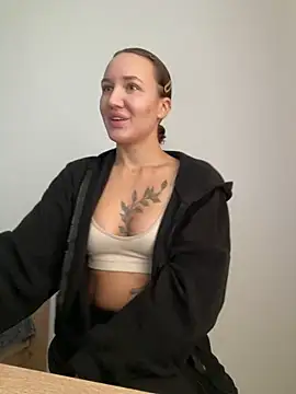 Snapshot of Stasia_Queen chatting on 12.03.24 Stasia Queen online show from 12.03.24