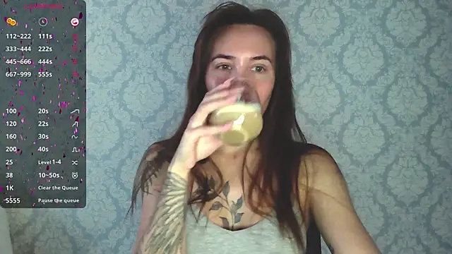 Snapshot of Stasia_Queen chatting on 01.16.25 Stasia Queen online show from 01.16.25