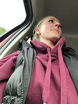 Snapshot of godspot_ chatting on 09.24.25 godspot online show from 09.24.25