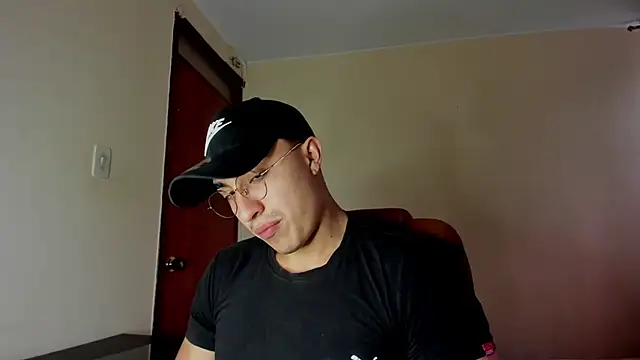 Leoknight online show from 02.13.25