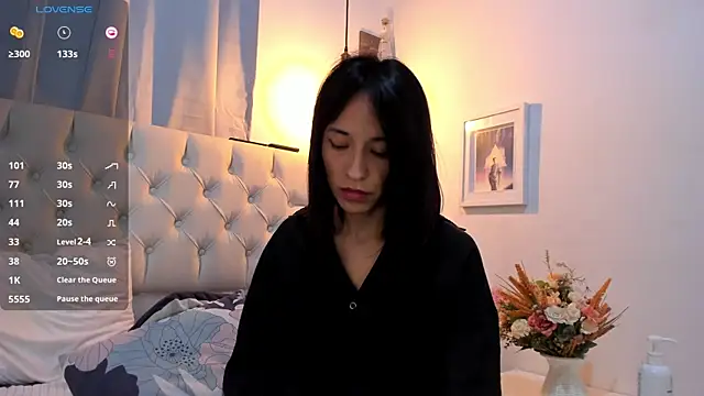 Snapshot of savagequeenbee7 chatting on 01.15.25 savagequeenbee7 online show from 01.15.25