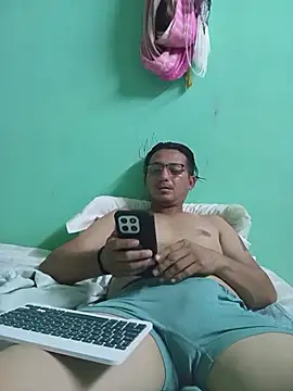 Andresguz35 online show from 12.05.25