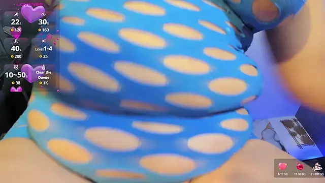 Snapshot of zandra_milf_ chatting on 02.17.26 zandra milf online show from 02.17.26