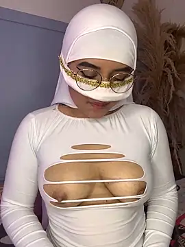 Snapshot of Maisa_issa chatting on 01.16.25 Maisa issa online show from 01.16.25