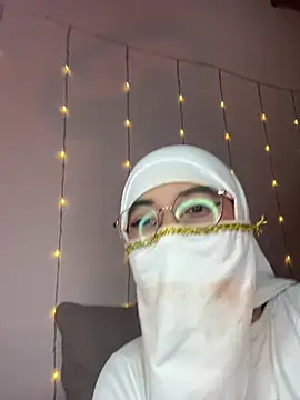 Snapshot of Maisa_issa chatting on 03.03.25 Maisa issa online show from 03.03.25