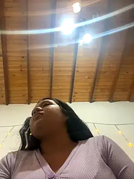 Snapshot of Maisa_issa chatting on 09.16.25 Maisa issa online show from 09.16.25