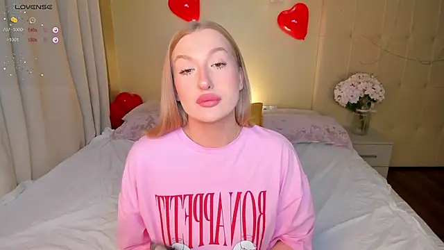 Emma  Leee online show from 02.20.25