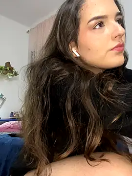 Snapshot of tatianaAlvarez1 chatting on 09.24.25 tatianaAlvarez1 online show from 09.24.25