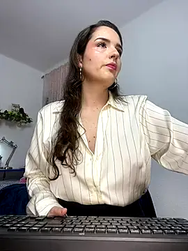 Snapshot of tatianaAlvarez1 chatting on 10.12.25 tatianaAlvarez1 online show from 10.12.25