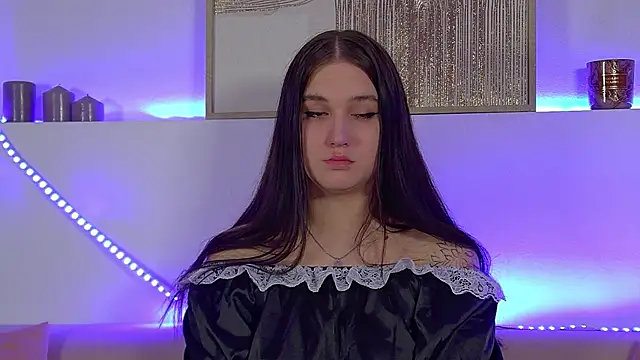 ChristinaMilton online show from 02.25.25