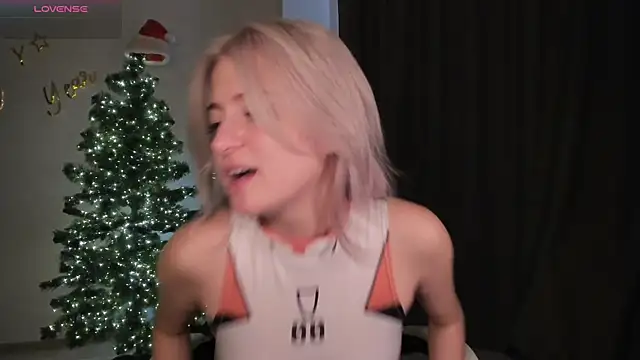 Lana Younes online show from 12.11.24