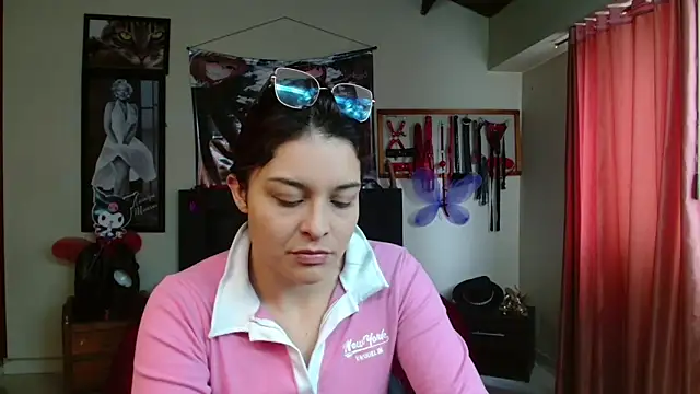 Snapshot of Marilynselxoveanalhard chatting on 05.06.26 Marilynselxoveanalhard online show from 05.06.26