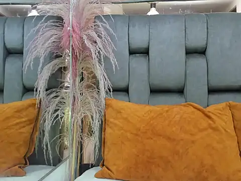 JESSYCORTES online show from 04.17.26