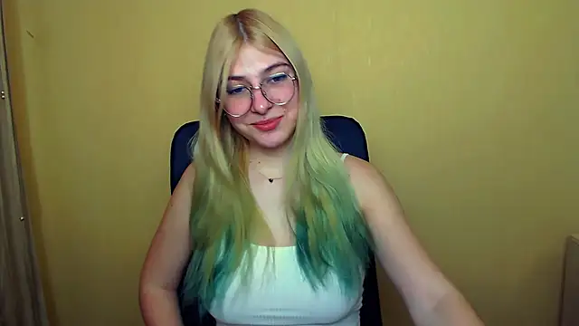 Luna Lush  online show from 01.07.25