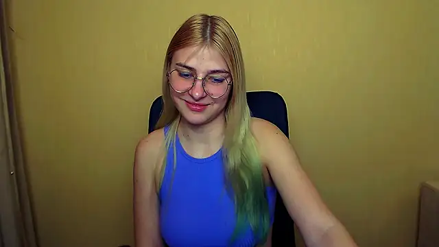 Luna Lush  online show from 01.31.25