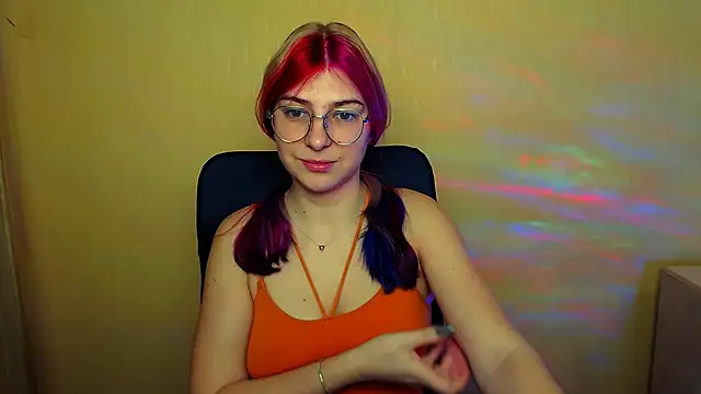 Luna Lush  online show from 02.12.25