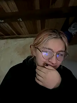 SophiaWeestt99 online show from 10.20.25