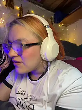 SophiaWeestt99 online show from 04.11.26