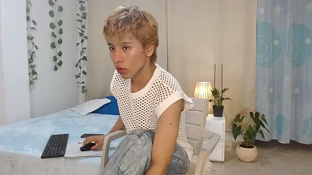 Tommyfoxboy online show from 01.16.25