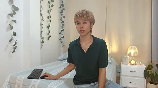 Tommyfoxboy online show from 01.29.25