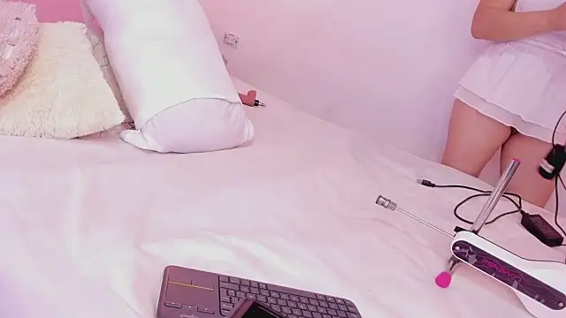 Katta Gil online show from 02.27.26