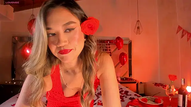 RebeccaHudson online show from 02.15.25