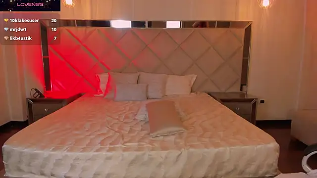 RebeccaHudson online show from 02.16.25