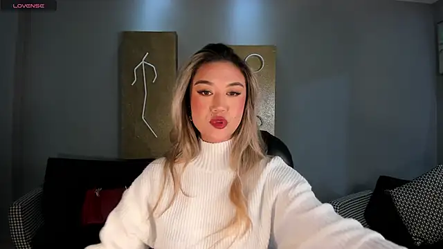 RebeccaHudson online show from 03.18.26