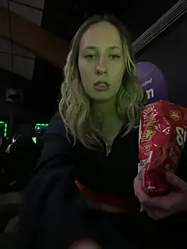 M1ssyk1ssy online show from 12.21.24