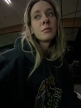 M1ssyk1ssy online show from 04.18.26