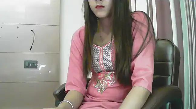 Snapshot of collage_hoty chatting on 03.05.25 collage hoty online show from 03.05.25