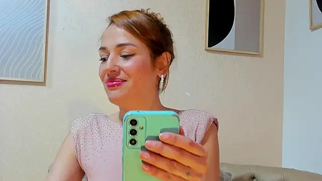 Snapshot of camilawm19 chatting on 03.15.25 camilawm19 online show from 03.15.25