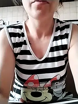 Snapshot of ladyrrr chatting on 07.22.26 ladyrrr online show from 07.22.26
