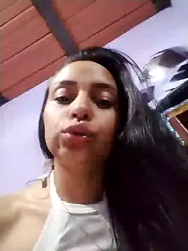 Snapshot of emma_ambar chatting on 02.21.25 emma ambar online show from 02.21.25