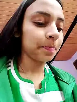 Snapshot of emma_ambar chatting on 02.23.25 emma ambar online show from 02.23.25