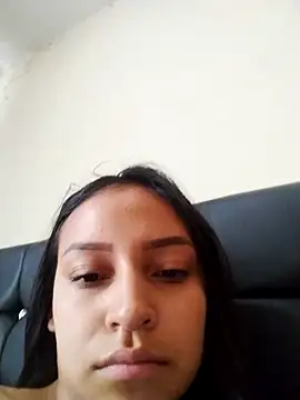 Snapshot of emma_ambar chatting on 10.11.25 emma ambar online show from 10.11.25