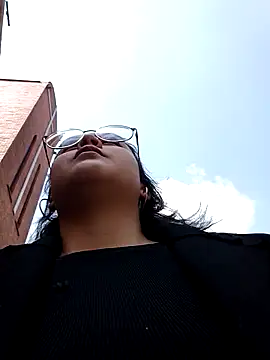 lara moon25 online show from 12.05.24