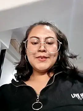 lara moon25 online show from 12.16.24